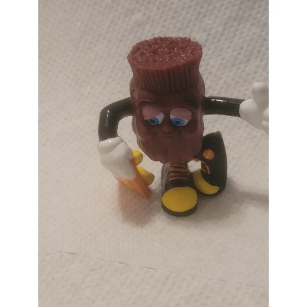 California Raisin Young Raisin Buster W/Skateboard 2
